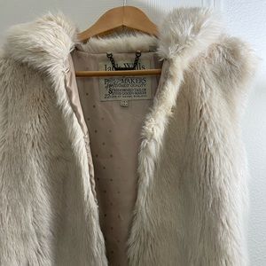Jack Wills- White faux fur vest